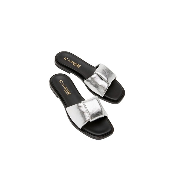 La CANADIENNE Shoes - La Canadienne Farrah Silver Leather Slide Sandals Womens 6 Metallic